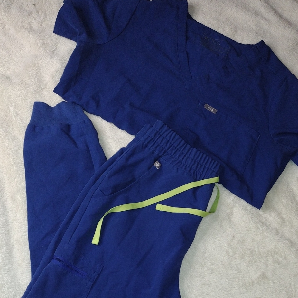 Figs Women's Blue Scrubs Set with Green Accents